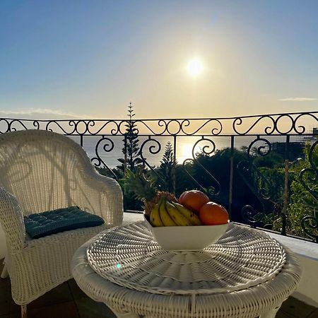 Sunset View Apartment Rivière Noire Екстериор снимка