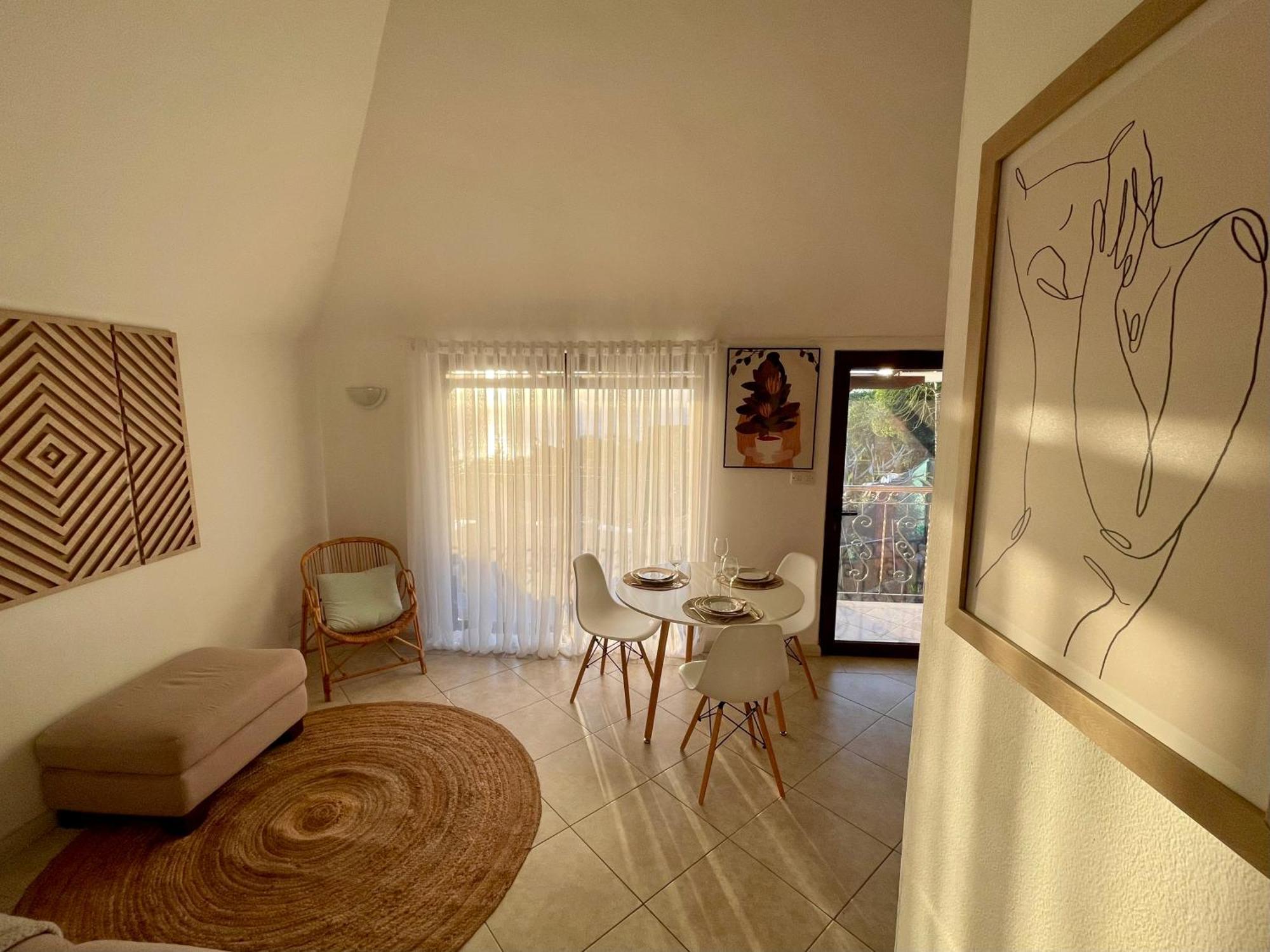 Sunset View Apartment Rivière Noire Екстериор снимка