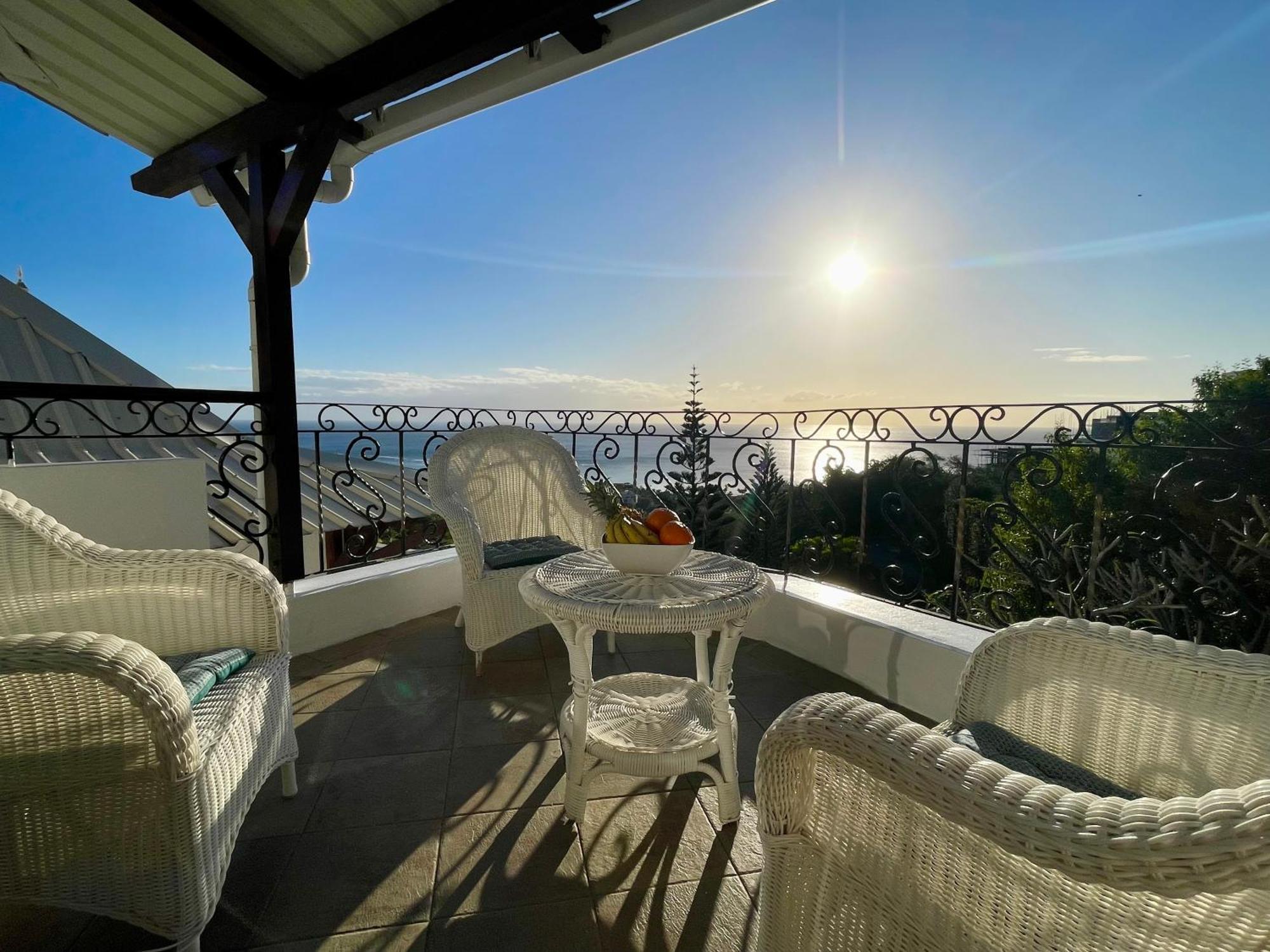 Sunset View Apartment Rivière Noire Екстериор снимка