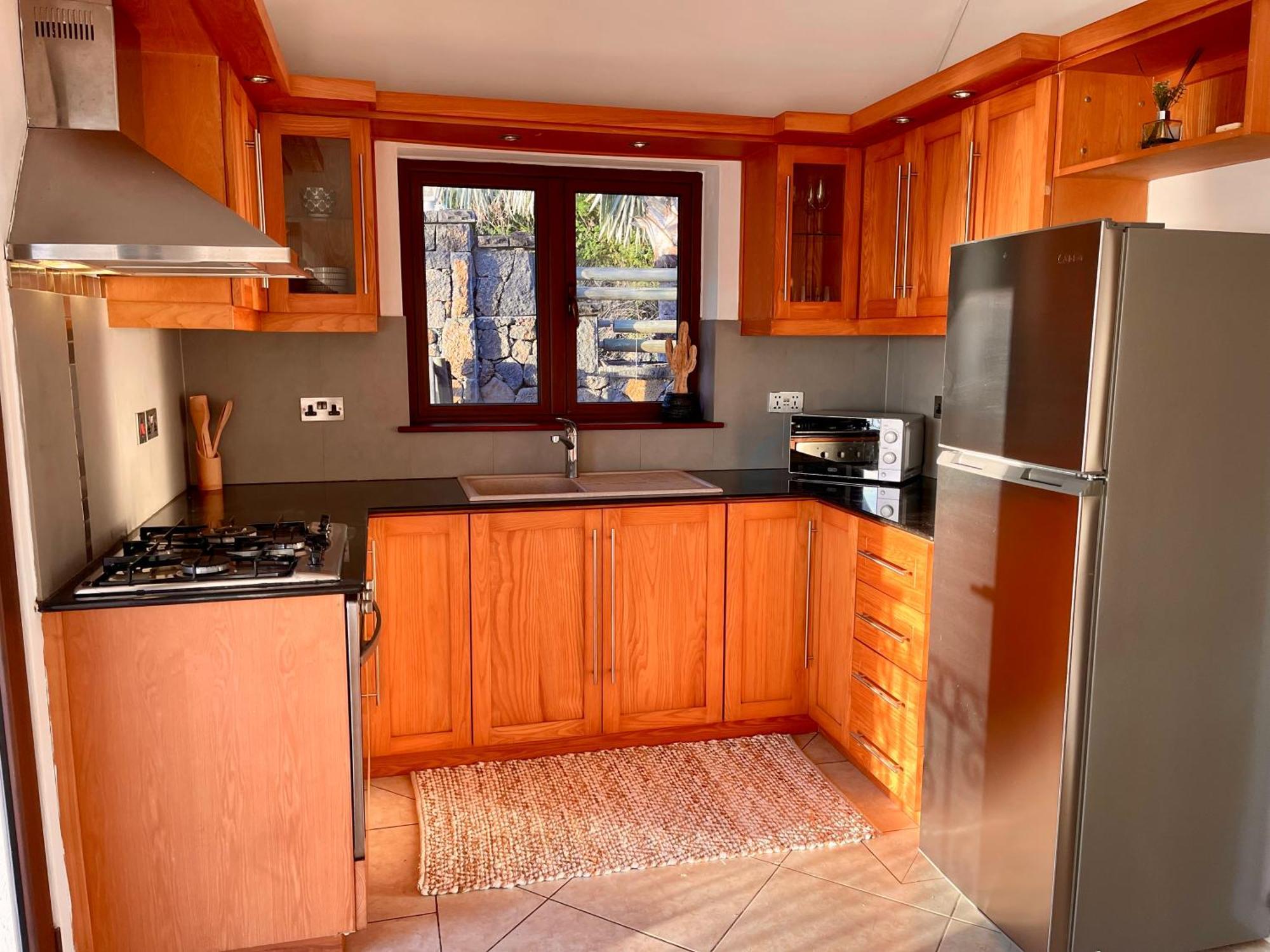 Sunset View Apartment Rivière Noire Екстериор снимка
